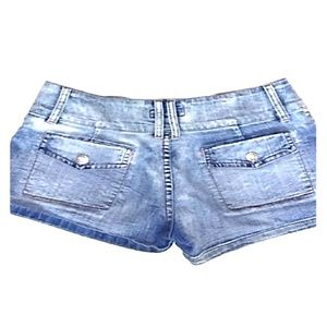 Deb Super-Cute Button-Flap Pkt Distressed Denim